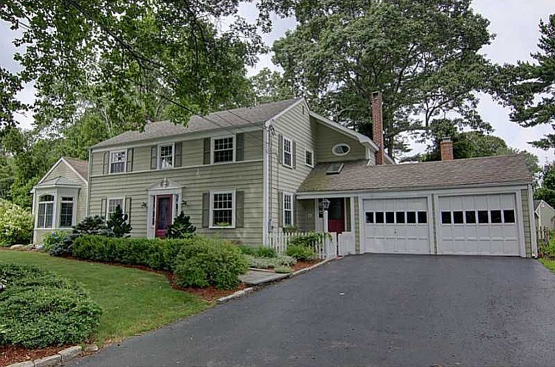2nd image of 6 Vincent Paul Dr