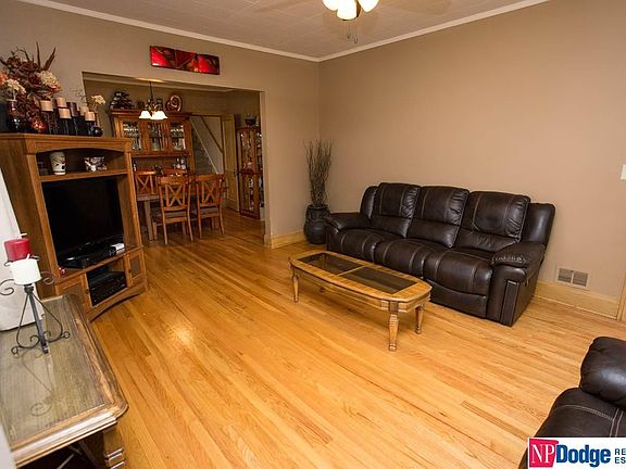 3rd image of 4327 California St
