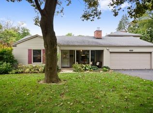 920 Greenwood Dr, Wheaton, IL 60189