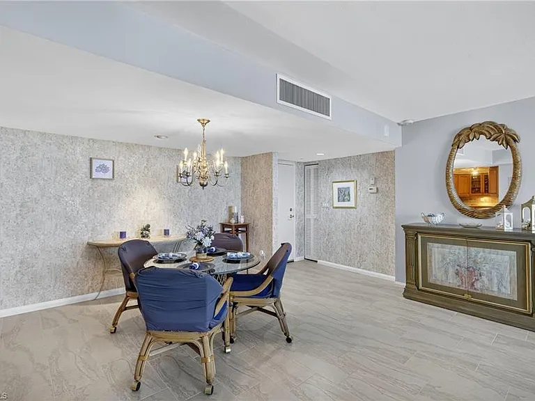 4001 Gulf Shore Blvd N #303 — Photo 8