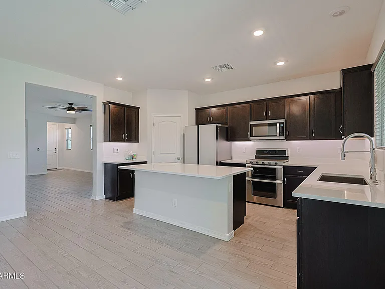 17435 W Laurie Ln — Photo 6