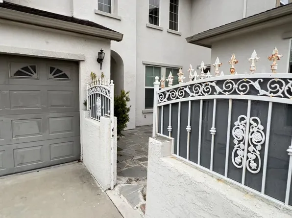 10413 Bunker Ln, Stockton, CA 95209
