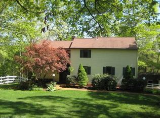 130 Fox Ridge Ln, Tolland, CT 06084