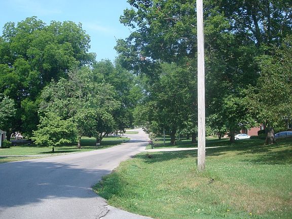 5th image of 124 Pleasant Dr