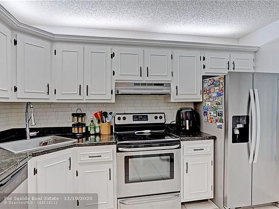 3rd image of 814 Hill Dr APT H