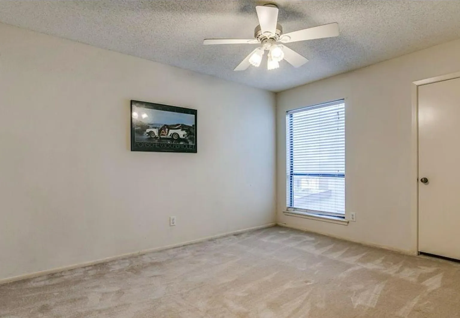 412 San Mateo Dr Garland, TX 75043 — Photo 3