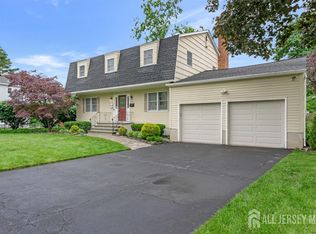 318 Ambrose Ave, Middlesex, NJ 08846