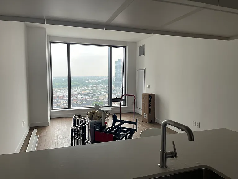 99 Hudson St #2403 — Photo 8