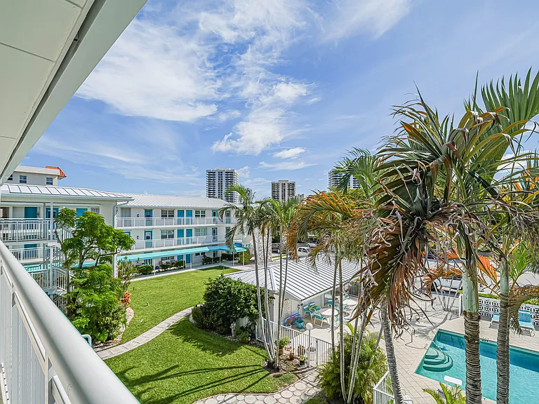 37 Yacht Club Dr #310 — Photo 16