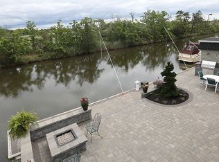 119 Canal Rd, Oakdale, NY 11769