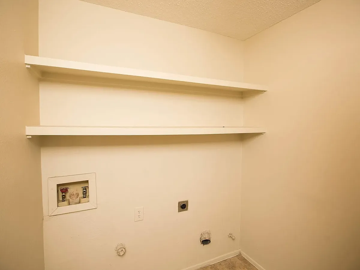 Building Photo - Cottonwood Townhomes