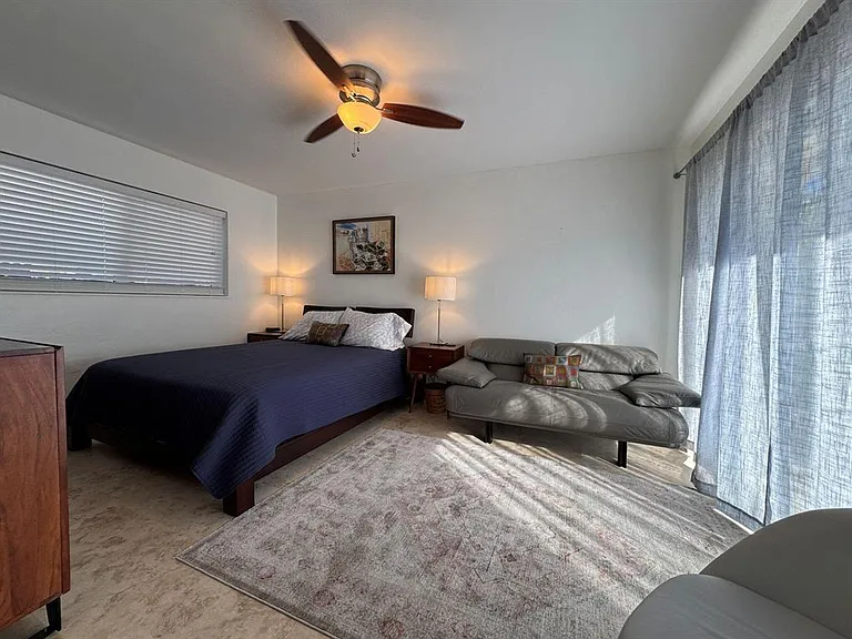 2701 NE 27th Ct — Photo 11