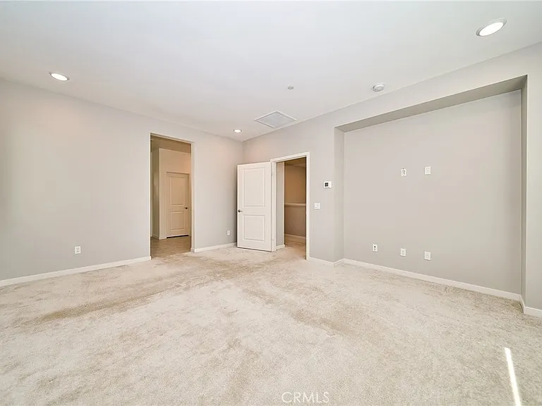 2622 E Embry Ln — Photo 40