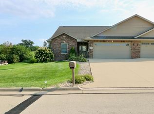 6070 Seven Springs Dr, Asbury, IA 52002