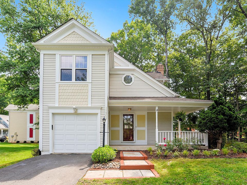 1st image of 15265 Larkspur Ln
