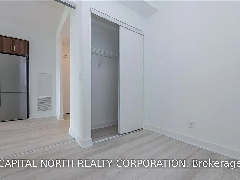 681 Yonge St #616 — Photo 15