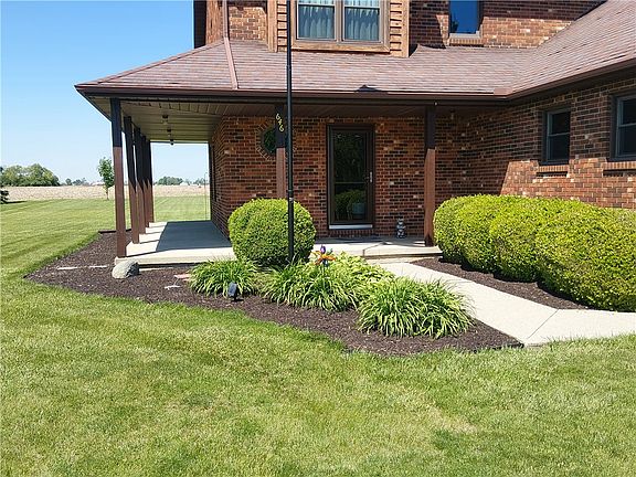 3rd image of 646 N Rangeline Rd