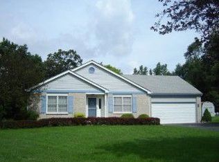 602 Carriage Hill Ct, Island Lake, IL