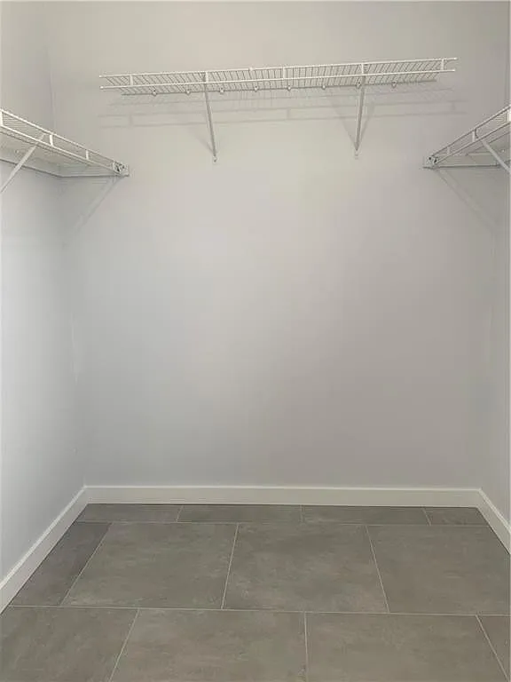 3 bed, 1351 sqft, $2,800 — Photo 2