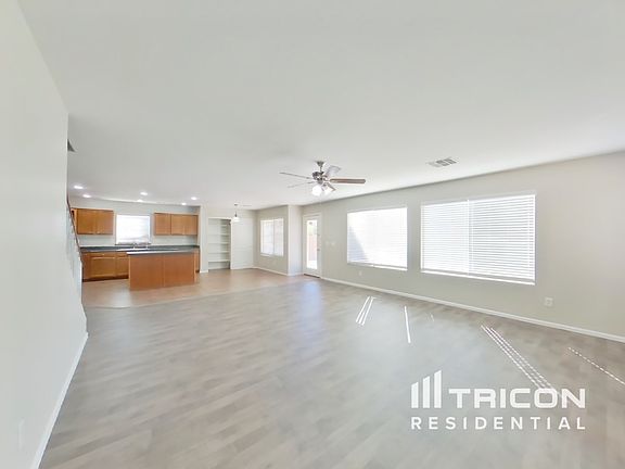4th image of 4389 E Rock Dr