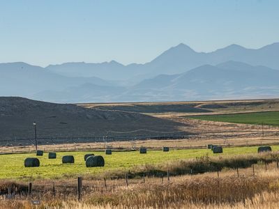 1891 Spring Creek Rd, Dillon, MT, 59725