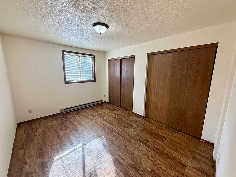 4914-4920 Basswood Dr — Photo 13