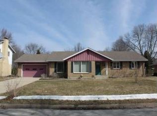 5790 Clarendon Dr, Rockford, IL 61114