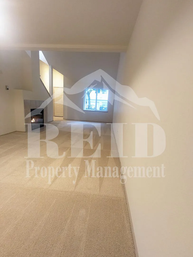 3-Bedroom Silverdale Ridgetop near Island Lake. — Photo 4