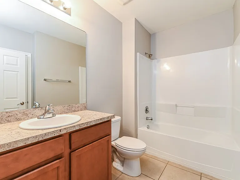 2605 SE 4th Ave — Photo 15