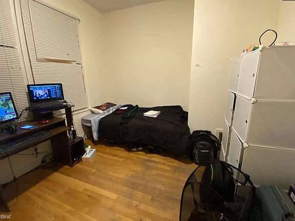 4th image of 733 Parker St APT 3D
