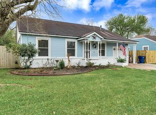 1113 17th Ave N, Texas City, TX 77590