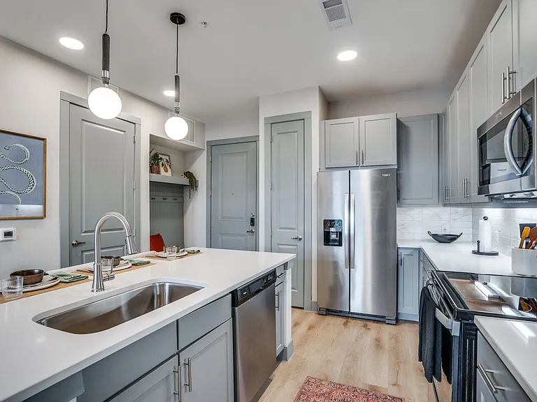 Lenox Lake Highlands — Photo 19