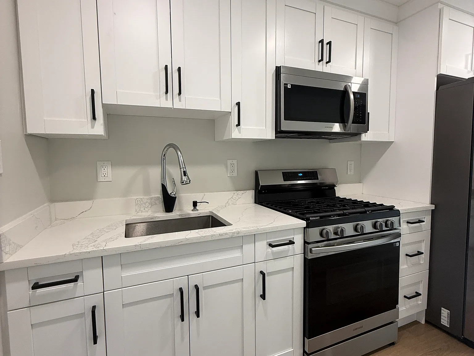 1 bed, 700 sqft, $1,800 — Photo 3