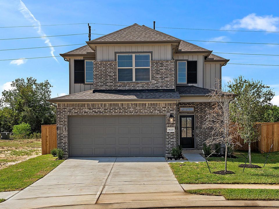 1st image of 31227 Myers Haven Ln