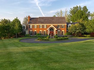 10 Spring Oak Dr, Newtown, PA 18940