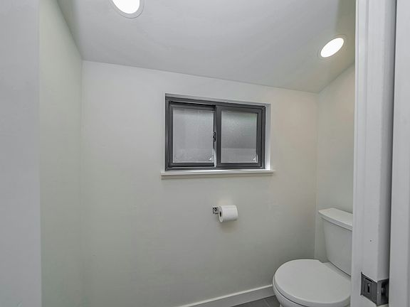 5th image of 6292 Pine St
