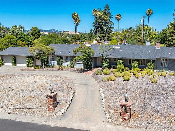 2nd image of 16 Crest Estate Dr