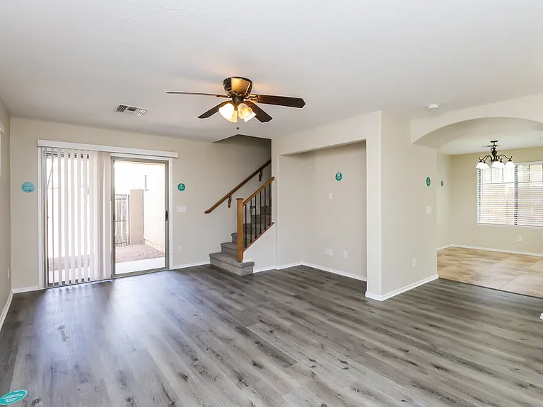 2451 E Vermont Dr — Photo 4