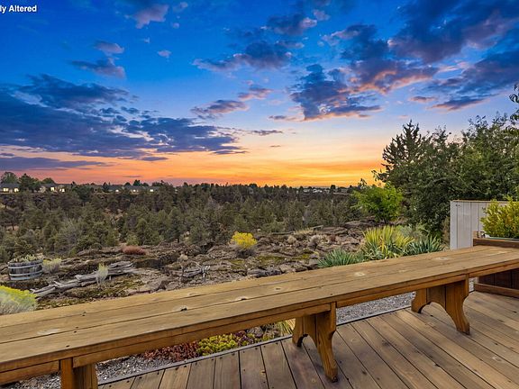 4th image of 2635 NW Canyon Dr
