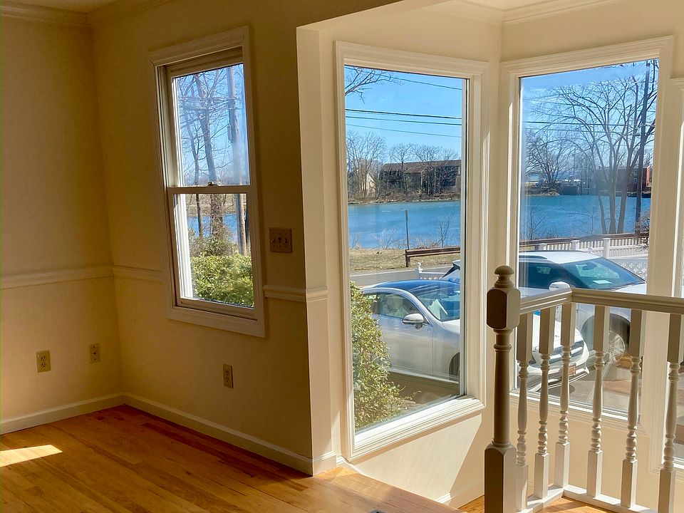 343 Weed Ave Stamford CT Zillow