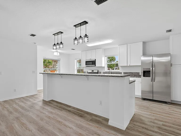 2206 S 34th St — Photo 12