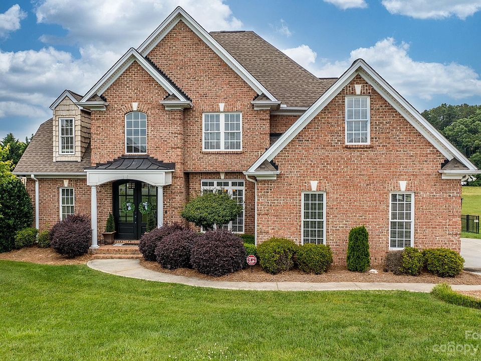 1st image of 1021 Creekwalk Dr