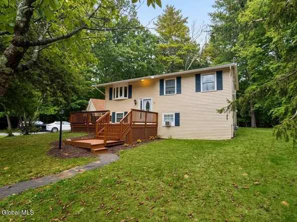 39 Whippletree Road, Ballston Spa, NY 12020