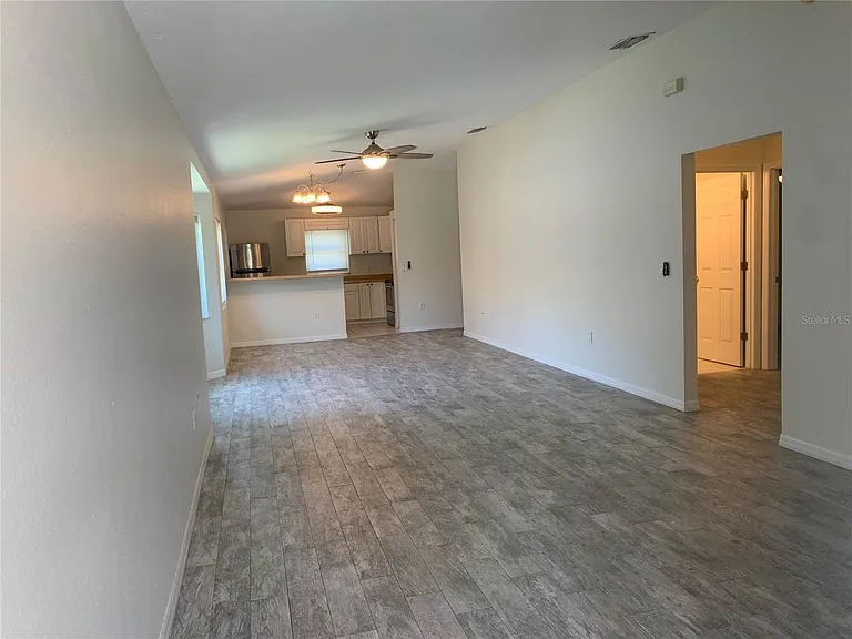 1875 Vamo Dr — Photo 3