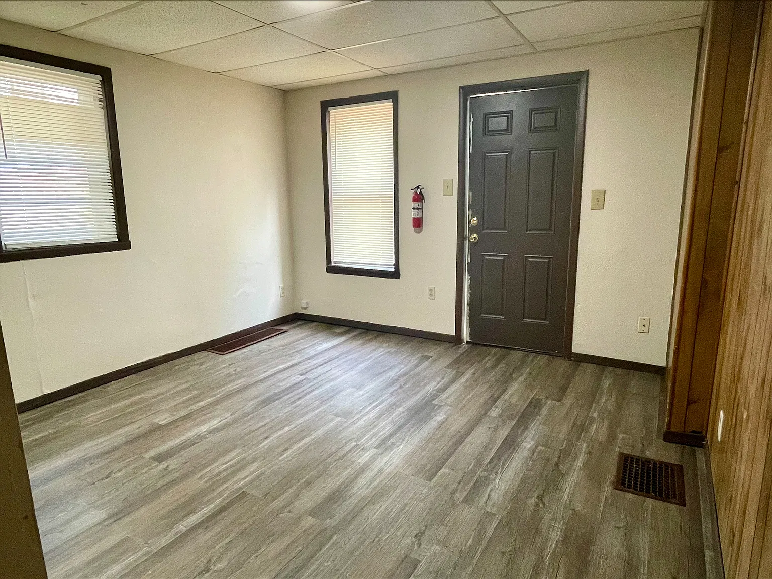3 bed, $745 — Photo 2