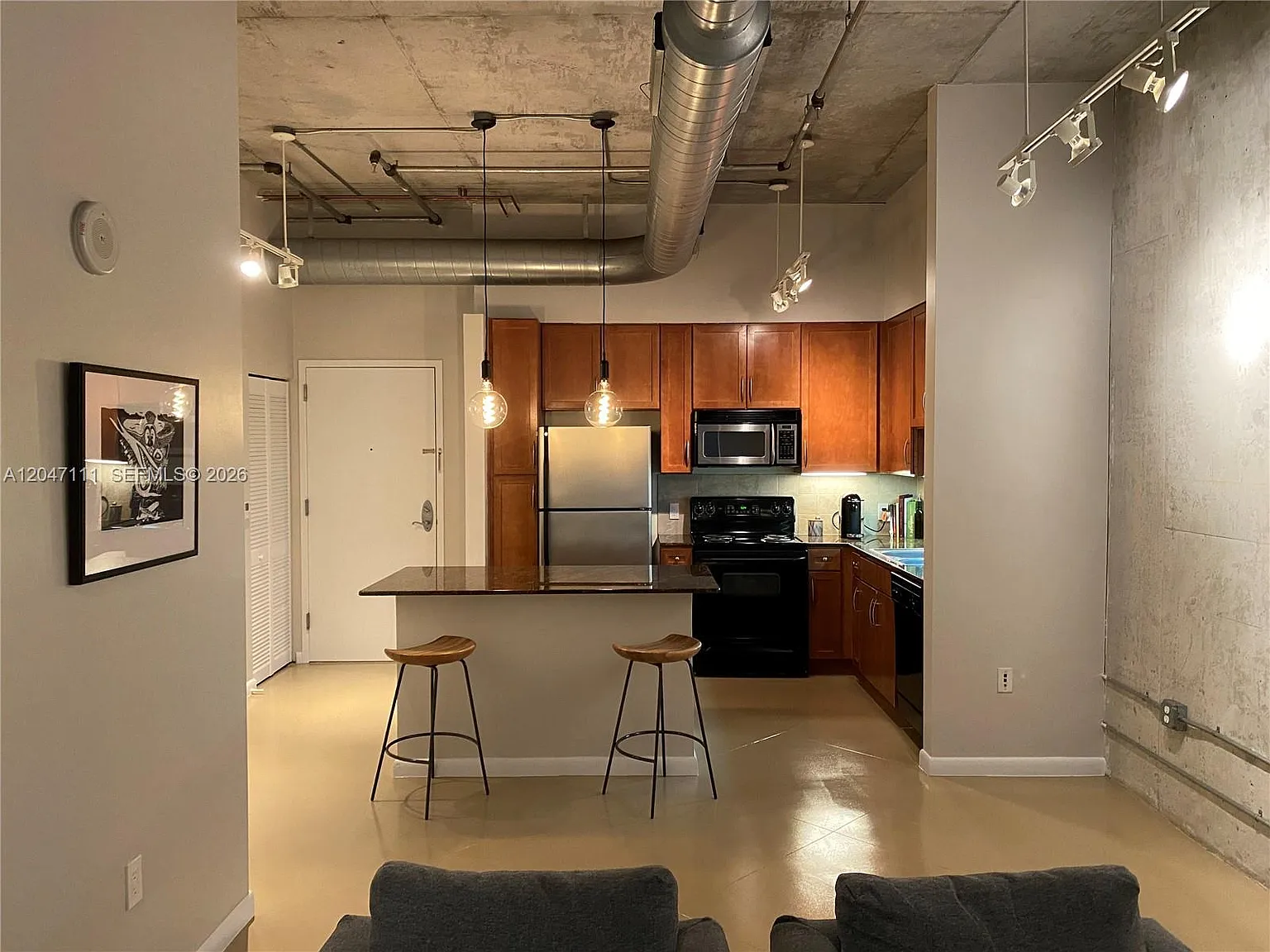 Cite Condo — Photo 4