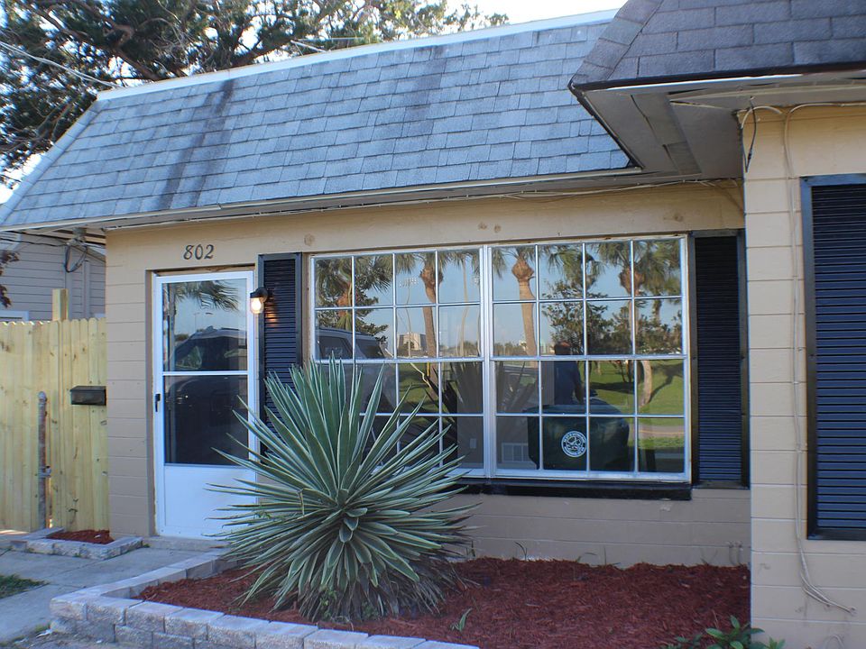 1st image of 802 Donnelly Pl #802