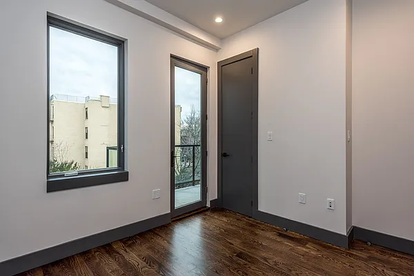 Rented by Nooklyn NYC LLC | media 72