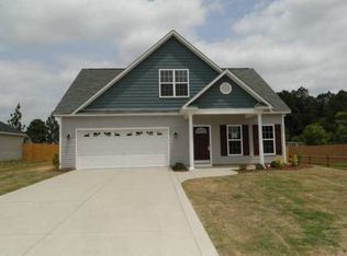 534 Gapway Ct, Hope Mills, NC 28348