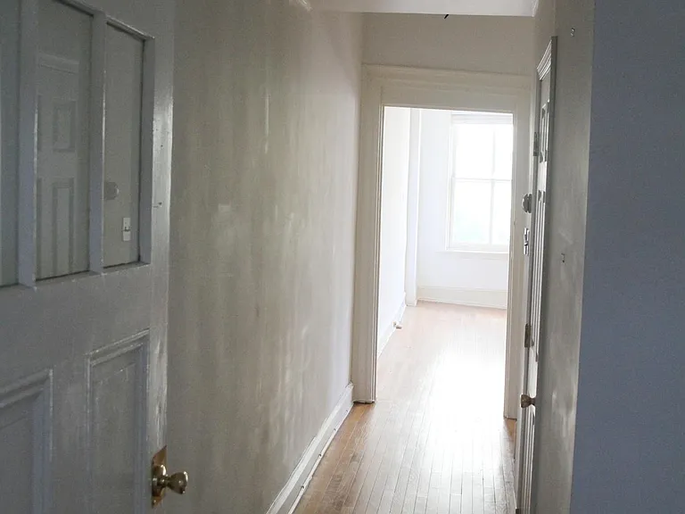 218 S 8th St #3F — Photo 12